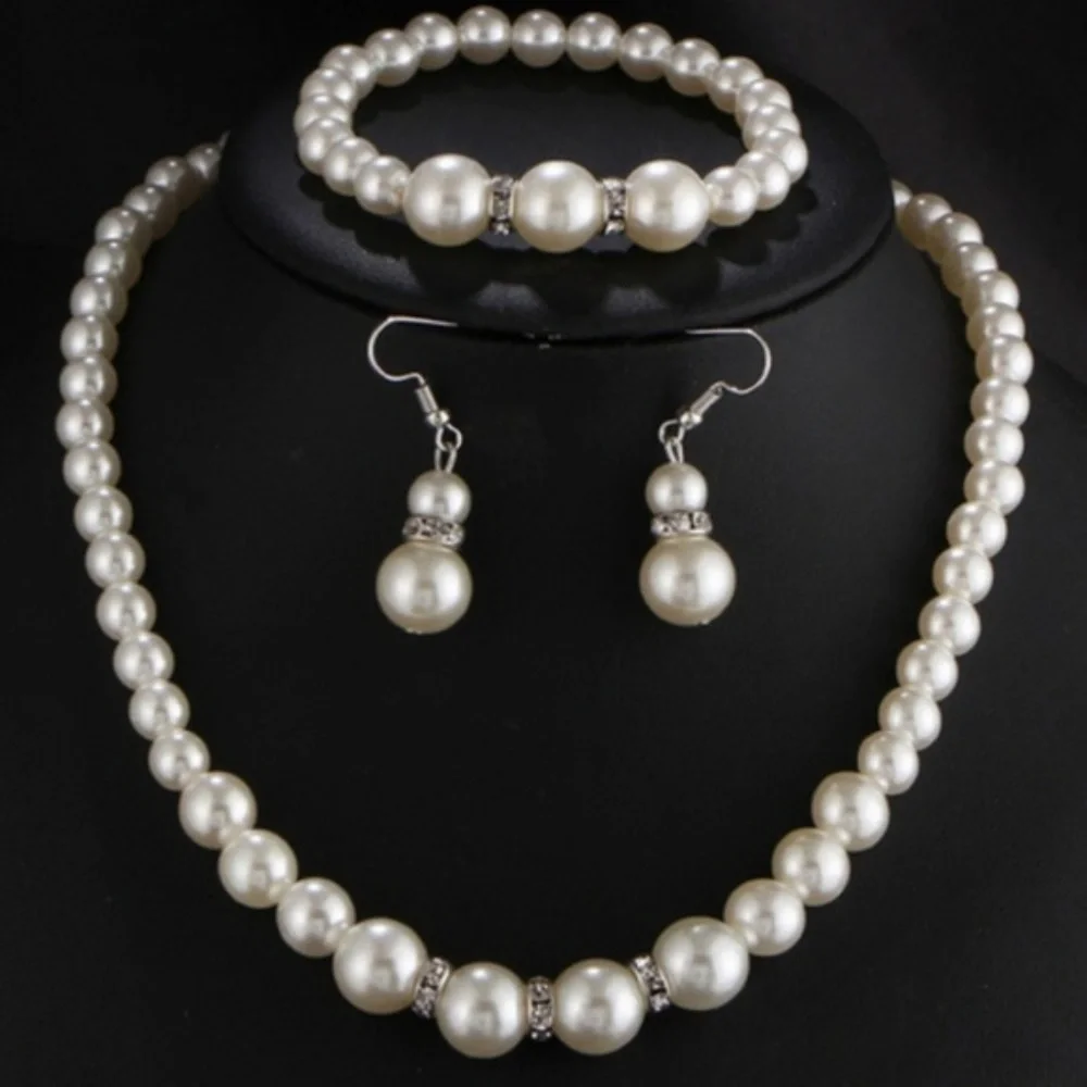 Set of 3 Necklace,earrings,bracelet jewelry wedding fashion